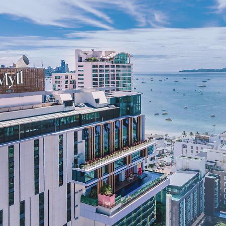 Mytt Hotel Pattaya - Sha Extra Plus Kültér fotó The hotel's rooftop pool