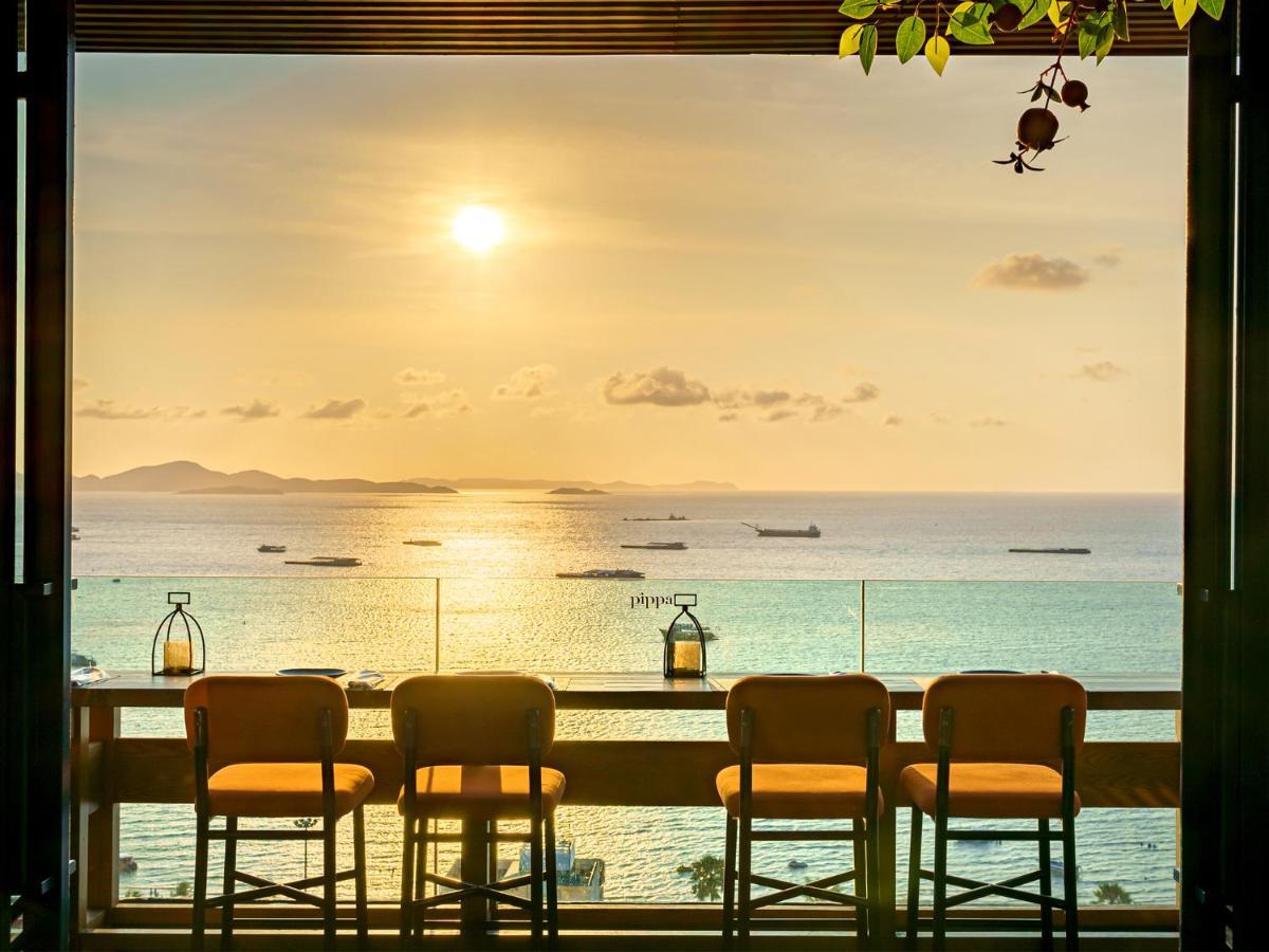Mytt Hotel Pattaya - Sha Extra Plus Kültér fotó Sunset at the bar